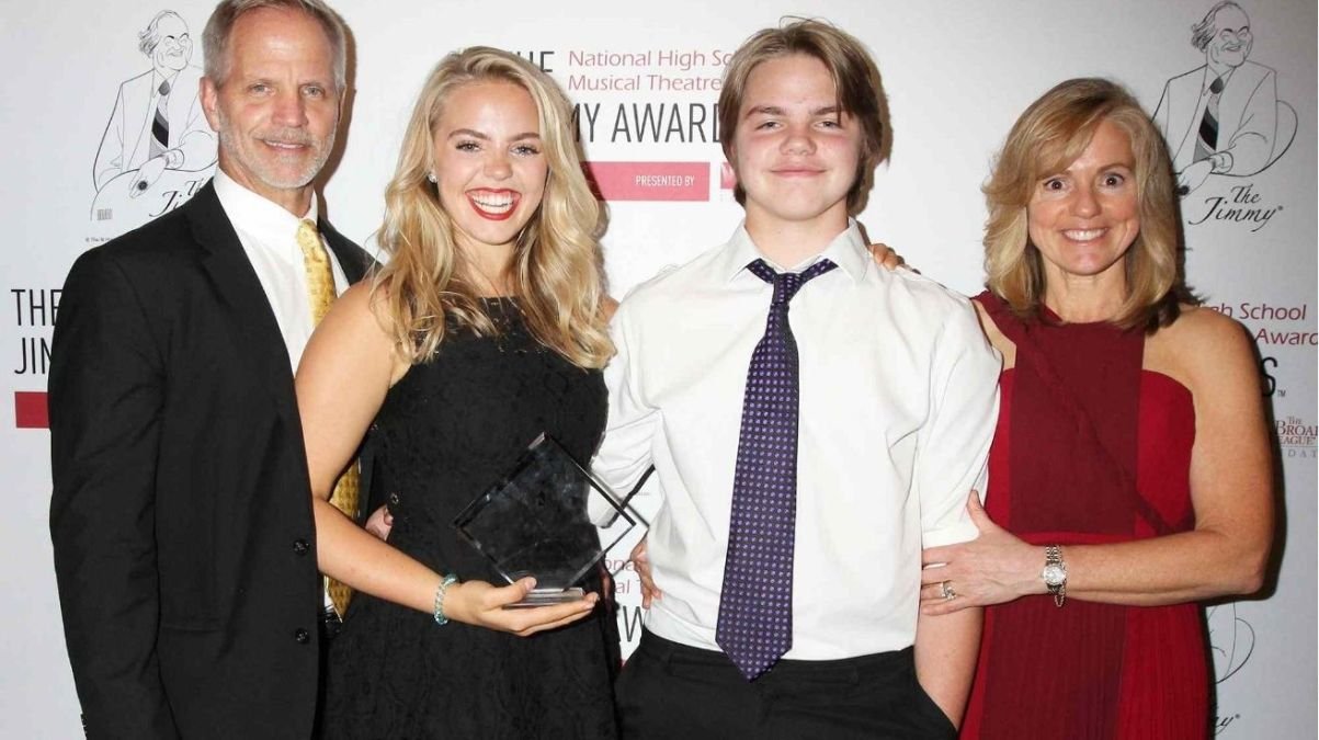 renee rapp height renee rapp height