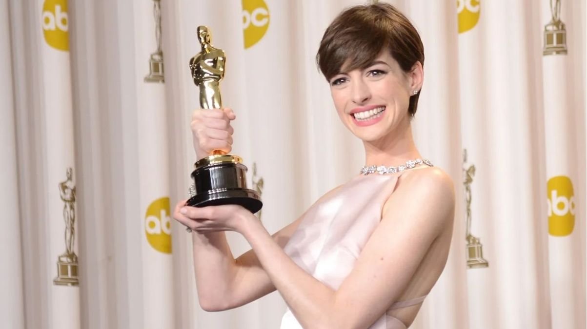 anne hathaway height anne hathaway height