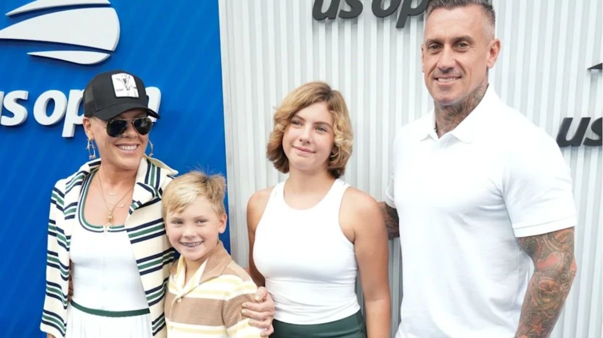 carey hart and pink carey hart and pink