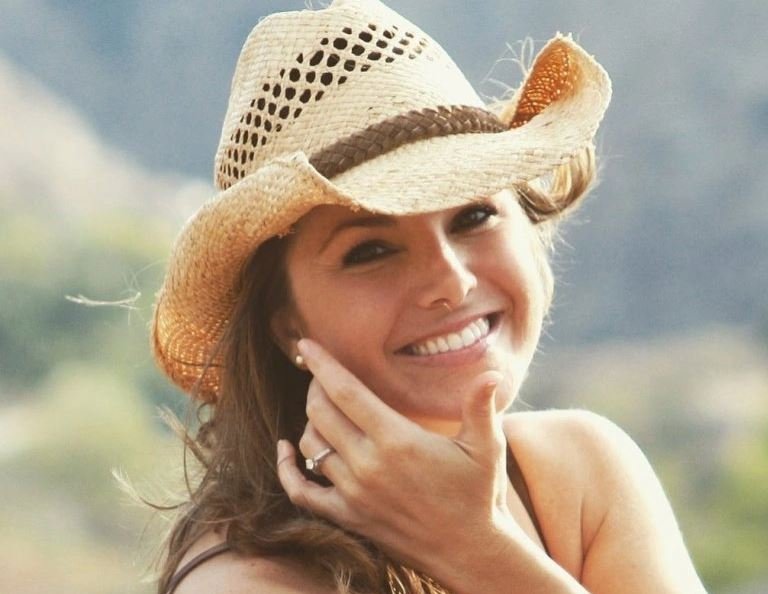 amanda moye brown amanda moye brown